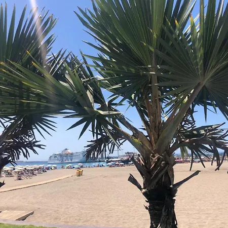 Los Playeros En Los Cristianos * Los Cristianos (Tenerife)