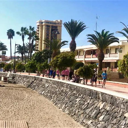 Los Playeros En Los Cristianos * 洛斯克里斯蒂亚诺斯